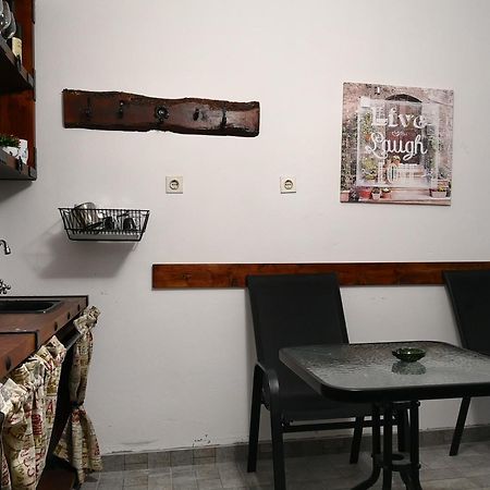 Zemunella Guest House Herceg Novi Esterno foto