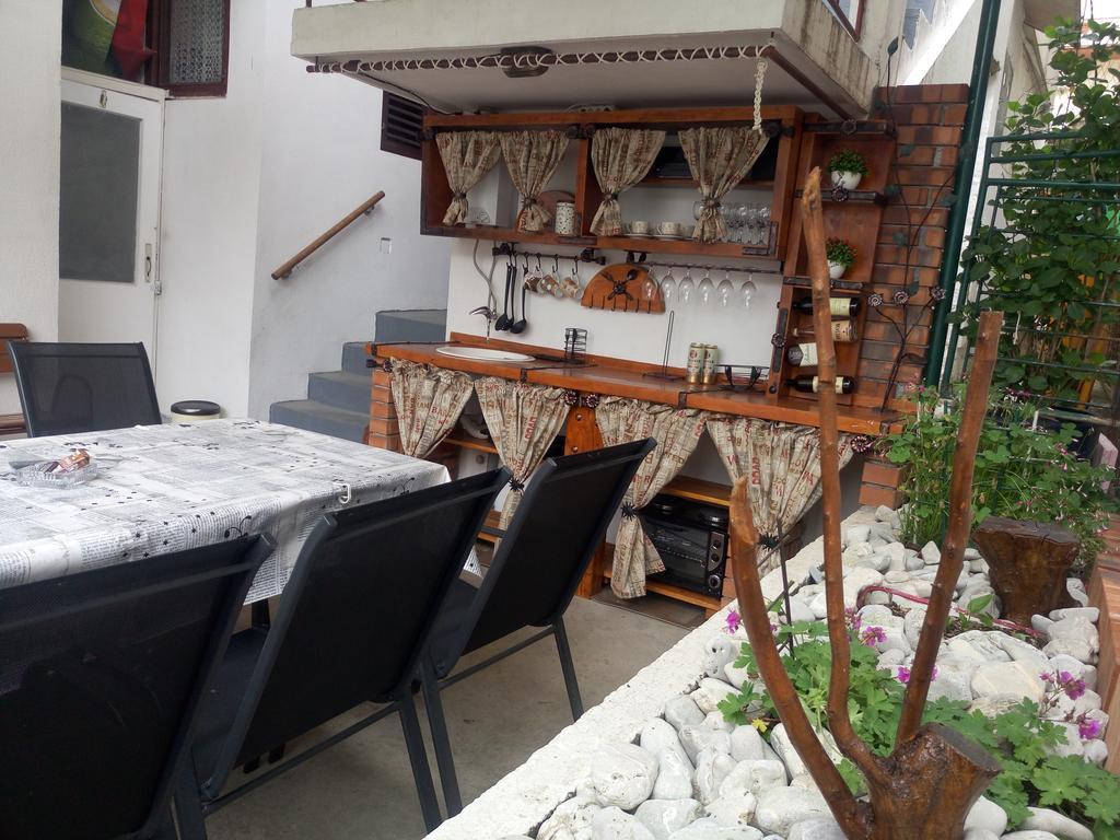Zemunella Guest House Herceg Novi Esterno foto