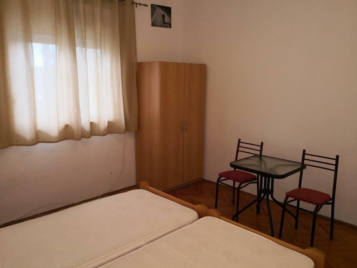 Zemunella Guest House Herceg Novi Esterno foto