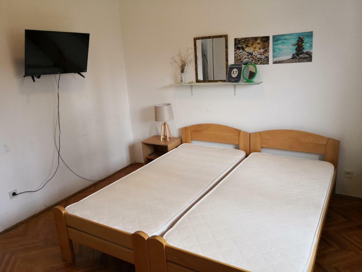Zemunella Guest House Herceg Novi Esterno foto
